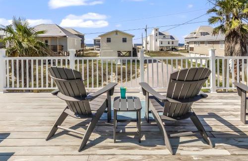 Fort Morgan Casa | Shore Reflections - Oceanview Escape, Steps to beach, 2 King Beds & Games!