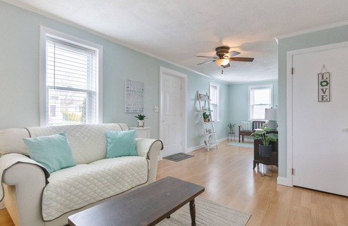 Bonnet Shores Condominio | Shore To Please - Enjoy A Relaxing Getaway In Bonnet Shores 3 Bedroom Home by Redawning