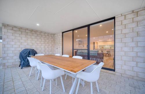 Dunsborough Casa | Shoreacres Retreat - Your next holiday in paradise