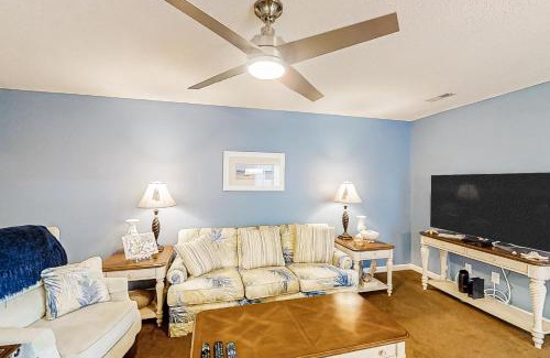 Cherry Grove Beach Apartamento | Shorehaven II - C2