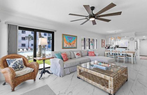 New Smyrna Beach Casa | Shorehom by the Sea 14