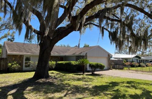 Pretty Bayou Casa | Shoreline House