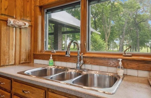 Bowring Apartamento | Shoreline Lodge on Private Lake