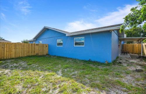 Indian Harbour Beach Casa | Shoreline Serenity 3bd Dog Friendly Bckyrd