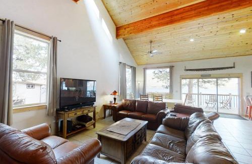 Joseph Casa | Shoreline