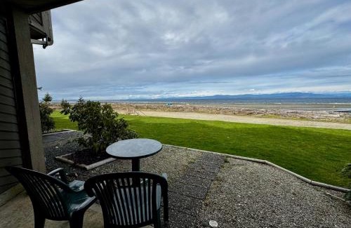 Regional District of Nanaimo Apartamento | Shorewater Resort Beachfront King Bed Studio