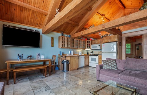Rangeley Plantation Casa | Hermosa casa renovada durante todo el año en la orilla oeste del lago Rangeley