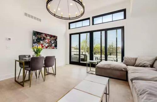 Italian Village Casa | Short North Convention Garage Parking!