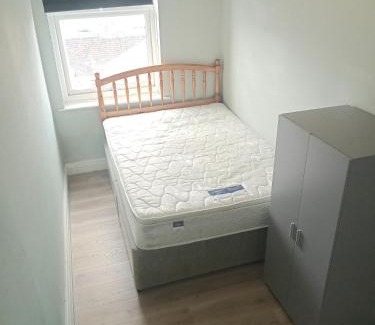 Stoke-on-Trent Casa | Short Stoke Stays