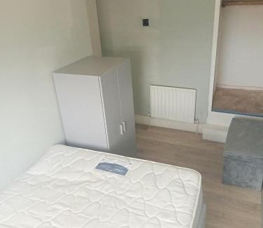 Stoke-on-Trent Casa | Short Stoke Stays