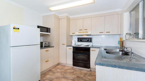 Woorim Casa | Short Stroll to Surf Beach - North Street, Woorim