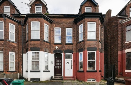 Chorlton-cum-Hardy Casa | Short Term Shared R&R In Chorlton