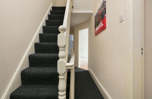 Chorlton-cum-Hardy Casa | Short Term Shared R&R In Chorlton