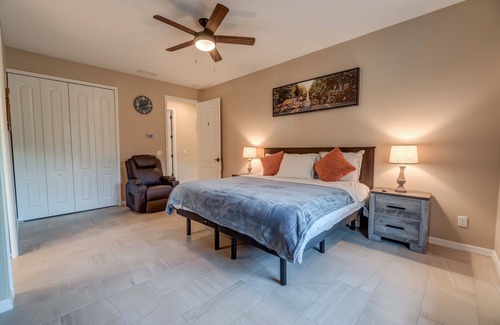 Englewood Cama Y Desayuno | Short term vacation rental, luxury B&B located 0.9 miles from Manasota Beach.