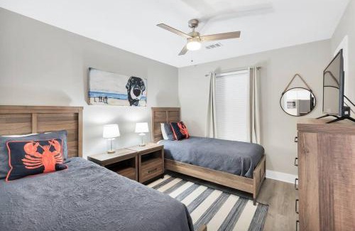 Seagrove Beach Apartamento | Short walk or shuttle to wide open public beach!