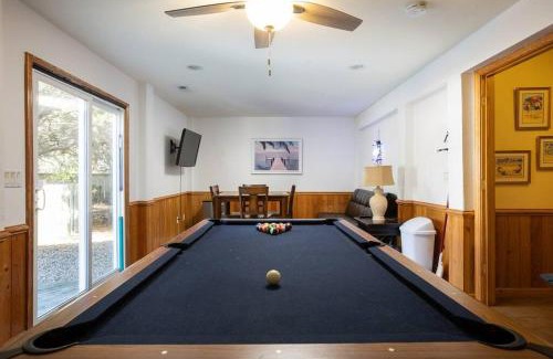 Ocean Sands Casa | Short walk to Beach with Pool Game Room and Spa