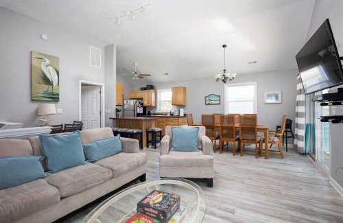 Ocean Sands Casa | Short walk to Beach with Pool Game Room and Spa