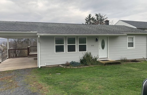 Bloomsburg Casa | Short walk to Bloomsburg university, Bloomsburg geisinger hospital