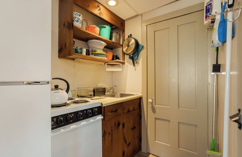 York Beach Cabaña | Short walk to Short Sands and Long Sands Beaches! Affordable vacation in York!