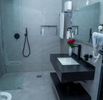 Moshi Hotel | Shose Farm House