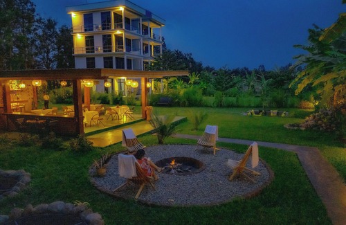 Moshi Chalet De Esquí | Shose Farmhouse Chalets & Campsite