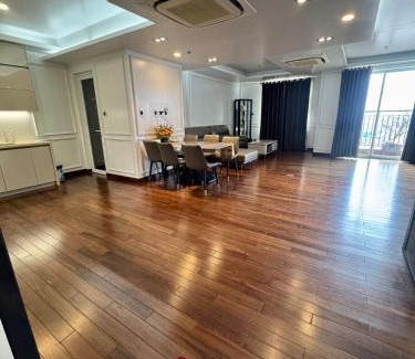 Le Chan Apartamento | SHP Plaza Khanh Phong Homestay