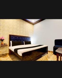 Varanasi Hotel | Shree S B Guest House