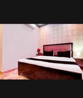 Varanasi Hotel | Shree S B Guest House