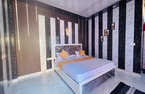 Ayodhya Hotel | Shree Vishnupriya Homestay