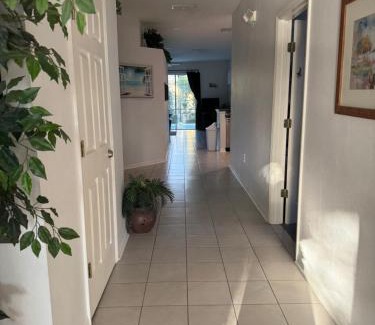 Sunset Lakes Casa | Shrek's Hideout! - 5 min from Disney!