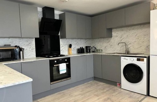 Shrewsbury Casa | Shrewsbury House, 3 En-Suites