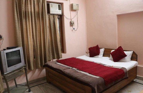 Haridwar Casa | Shri Banke Bihari Guest House, Bhoopatwala, Hiranwara, Haridwar, Uttarakhand, 249410