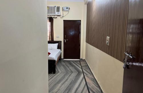 Mat Casa | Shri Banke Bihari