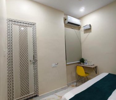 Varanasi Hotel | Shri Sundaram Residency by Clovetree