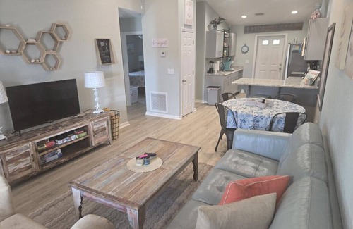 Port St. Joe Casa | Shrimp Shack - Close to Downtown & Beaches - King Bed - Boat Parking - NO Pet Fees !