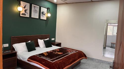 The Mall Road Casa | Shubh Homestay