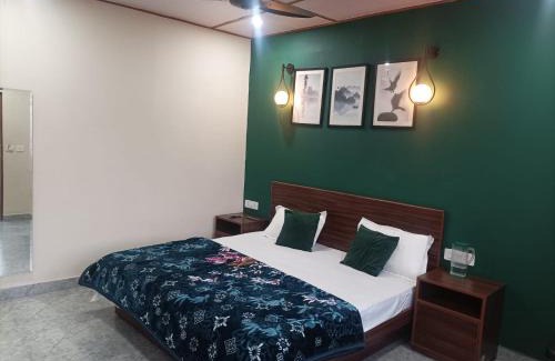 The Mall Road Casa | Shubh Homestay