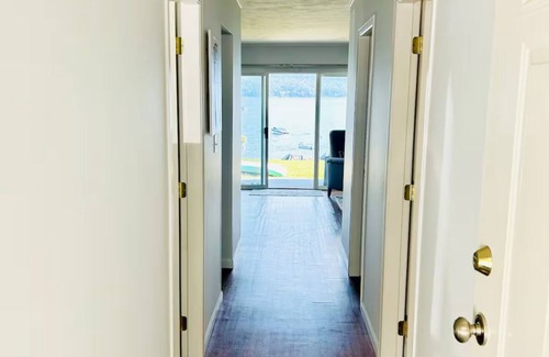 Anglemont Casa | Shuswap Lakefront Condo