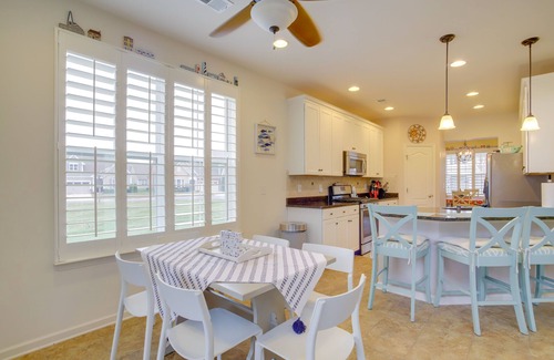 Millville Casa | Shuttle to Beach: Millville Townhome w/ Porch