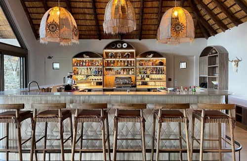 Thorny Bush Game Reserve Cabina | Simbavati Waterside