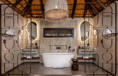 Thorny Bush Game Reserve Cabina | Simbavati Waterside