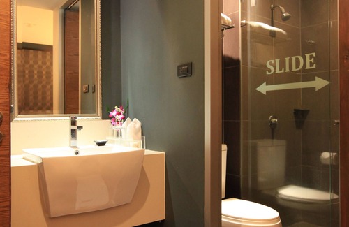 Thanon Phetchaburi Hotel | Siam Swana Hotel