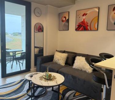 Hillhead Apartamento | Sibaya's New Horizon Apartment in Coral Point