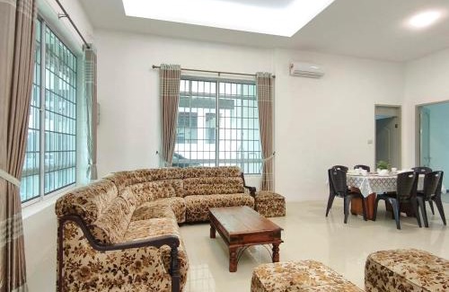 Sibu Casa | Sibu T3 Homestay- 5 Bedrooms