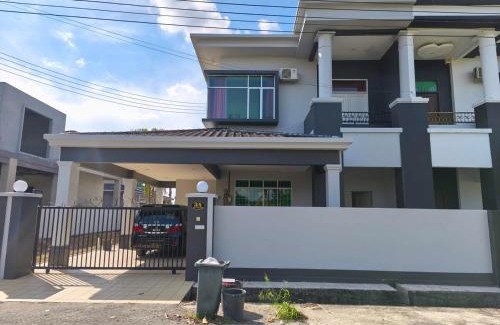Sibu Casa | Sibu T3 Homestay- 5 Bedrooms