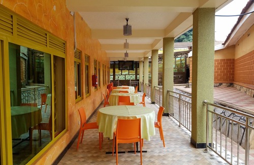 Kampala Hotel | Sibyangu Standard Hotel