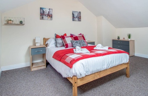 Goole Casa | Lavender Stays - Sicily House; Free WiFi, 6 Guests