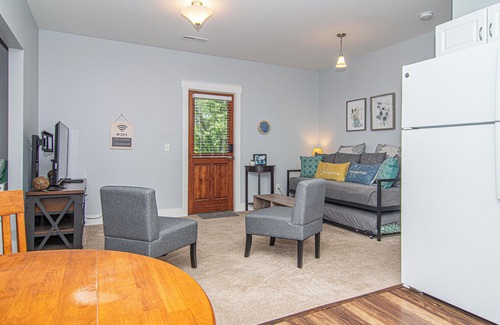 St. Elmo Improvement League Apartamento | Side of Lookout Mtn-Prvt Open Concept APT-Chatt Vistas