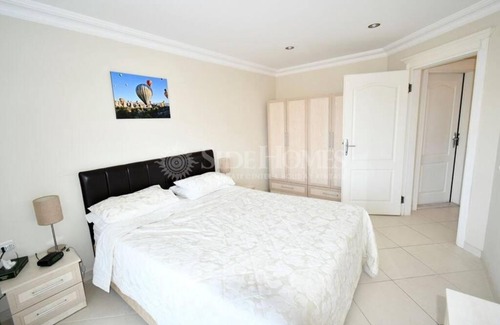 Kemer Mahallesi Apartamento | Side's favorite site, tennis, indoor/outdoor pool.