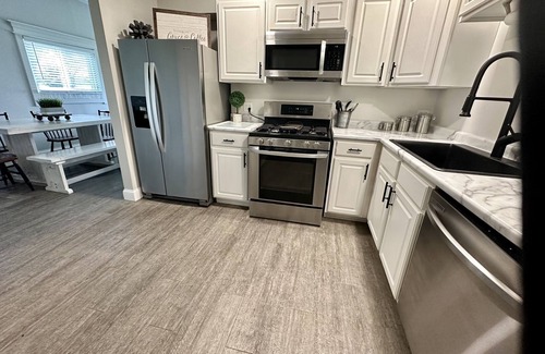 Sheridan Casa | Sidelines @ Grand Park Game Room Basketball Court Sleeps 13+